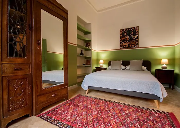 Green Apartment